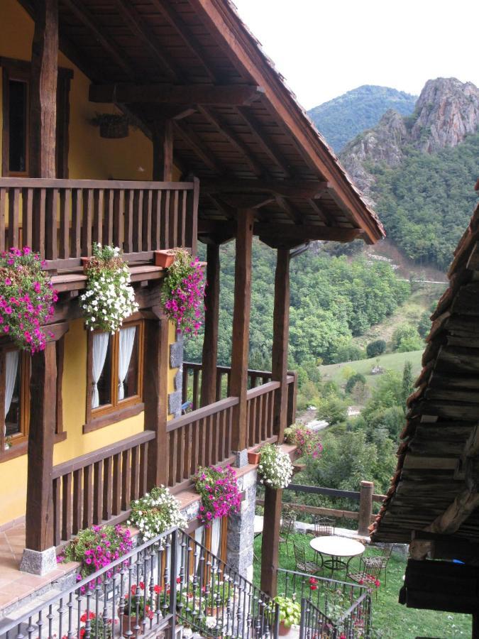 La Posada De Cucayo Dobres Exterior photo