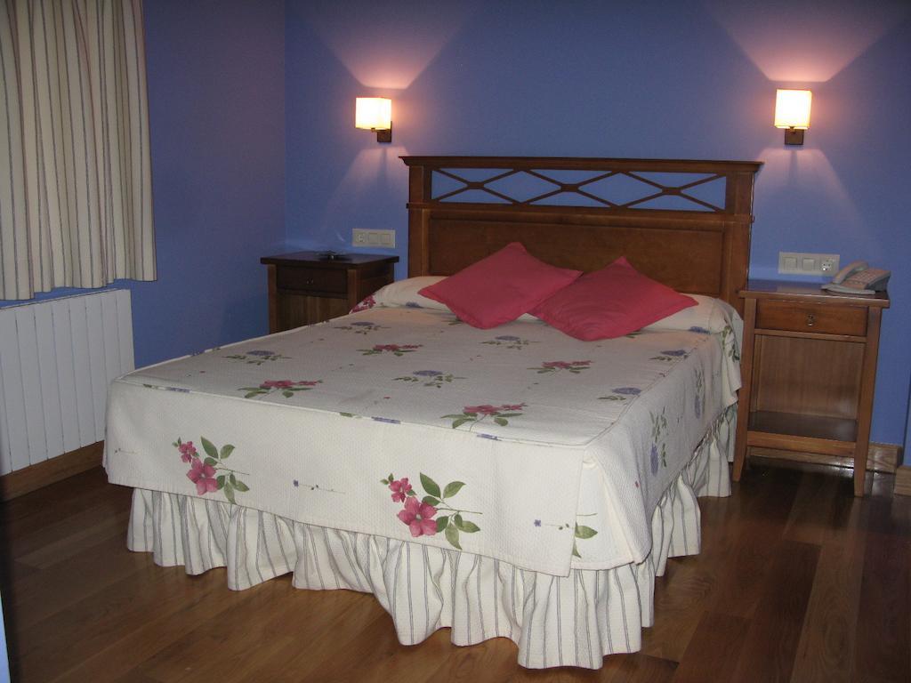 La Posada De Cucayo Dobres Room photo